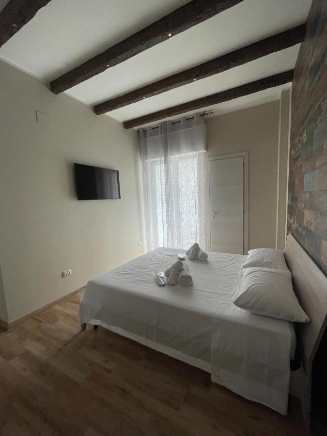 B&B New Paris & Suite Taranto Eksteriør bilde